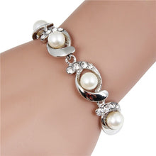Загрузить изображение в средство просмотра галереи, Imitation pearl crystal bracelet