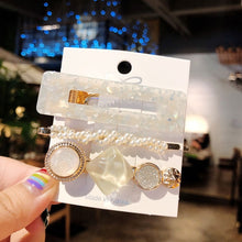 Загрузить изображение в средство просмотра галереи, 3 pieces/set of acrylic imitation pearl hair clips