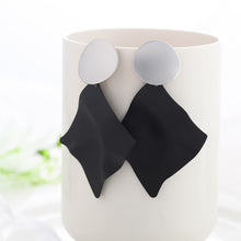 Загрузить изображение в средство просмотра галереи, Geometric long hanging earrings