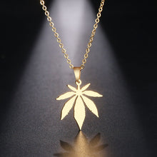 Загрузить изображение в средство просмотра галереи, Maple Leaf Necklace