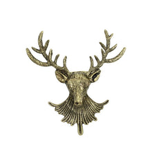 Load image into Gallery viewer, Leaf Elk Wing Palm Brooch