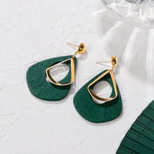 Загрузить изображение в средство просмотра галереи, Green Acrylic Geometric Dangle Gold Earrings