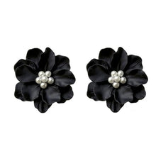 Загрузить изображение в средство просмотра галереи, Sexy flower pearl earrings