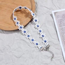 Load image into Gallery viewer, Floral Lace Collar