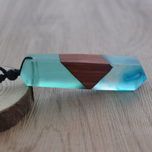 Load image into Gallery viewer, Wood Resin Necklace