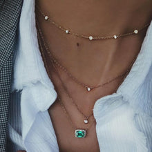 Load image into Gallery viewer, Fashion golden crystal star necklace