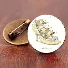 Load image into Gallery viewer, Retro hedgehog cute animal pin