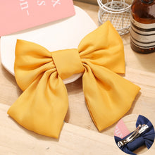 Load image into Gallery viewer, Vintage large velvet bow hairpinir Accessories