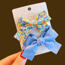 Load image into Gallery viewer, Vintage large velvet bow hairpinir Accessories