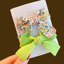 Load image into Gallery viewer, Vintage large velvet bow hairpinir Accessories