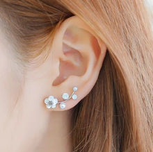 Load image into Gallery viewer, Crystal flower drop earrings