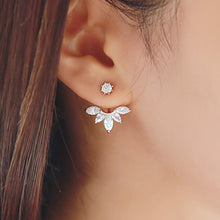 Load image into Gallery viewer, Crystal flower drop earrings
