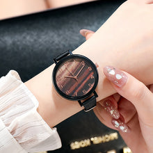 Load image into Gallery viewer, Multicolor Dial Silicone Strap Casual Watch