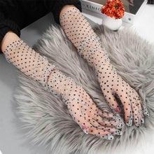 Загрузить изображение в средство просмотра галереи, Lace spotted mittens