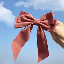 Load image into Gallery viewer, Vintage large velvet bow hairpinir Accessories