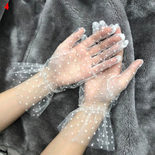 Load image into Gallery viewer, Lace full finger tulle gloves