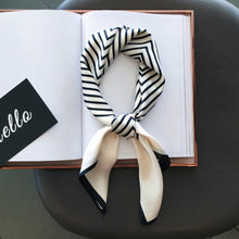 Load image into Gallery viewer, Fashion square print 70*70 cm ladies accessory scarf