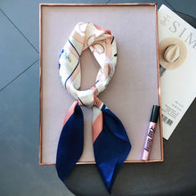 Load image into Gallery viewer, Fashion square print 70*70 cm ladies accessory scarf