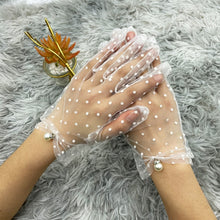 Load image into Gallery viewer, Lace full finger tulle gloves
