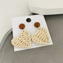 Загрузить изображение в средство просмотра галереи, Woven rattan beach pendant earrings