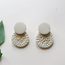 Загрузить изображение в средство просмотра галереи, Woven rattan beach pendant earrings