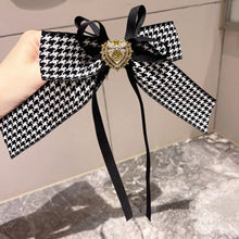 Load image into Gallery viewer, Lace Ribbon Pearl Black Bow Tie