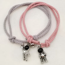 Загрузить изображение в средство просмотра галереи, 2pcs magnets attract each other couple bracelet