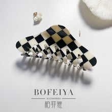 Load image into Gallery viewer, Black and White Plaid Hairpin