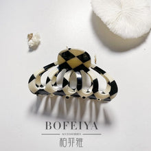 Load image into Gallery viewer, Black and White Plaid Hairpin