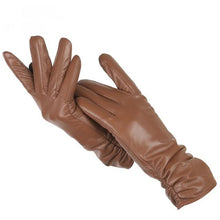 Load image into Gallery viewer, Classic pleated leather gloves

