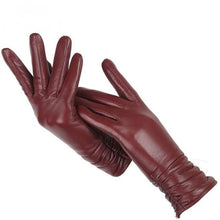 Load image into Gallery viewer, Classic pleated leather gloves
