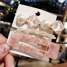 Загрузить изображение в средство просмотра галереи, 3 pieces/set of acrylic imitation pearl hair clips
