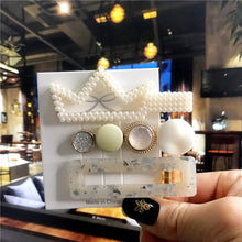 Загрузить изображение в средство просмотра галереи, 3 pieces/set of acrylic imitation pearl hair clips
