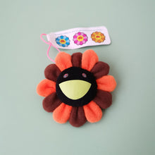 Загрузить изображение в средство просмотра галереи, Cute sun flower smiley brooch
