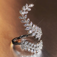 Load image into Gallery viewer, Elegant Fallen Leaf Crystal Ring

