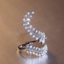 Load image into Gallery viewer, Elegant Fallen Leaf Crystal Ring
