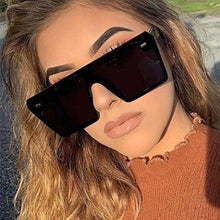 Загрузить изображение в средство просмотра галереи, Oversized square gradient big frame sunglasses
