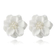 Загрузить изображение в средство просмотра галереи, Sexy flower pearl earrings
