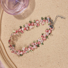 Load image into Gallery viewer, Floral Lace Collar
