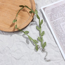 Load image into Gallery viewer, Floral Lace Collar
