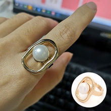 Загрузить изображение в средство просмотра галереи, Large pearl hollow exaggerated design ring
