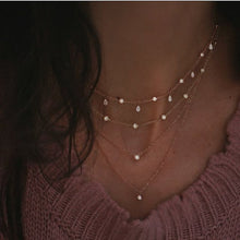 Load image into Gallery viewer, Fashion golden crystal star necklace
