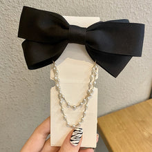 Load image into Gallery viewer, Bow tie pearl chain hairpin
