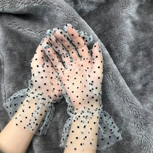 Load image into Gallery viewer, Short lace spotted ruffled full finger gloves
