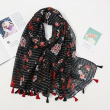 Загрузить изображение в средство просмотра галереи, Floral fringed shawl scarf
