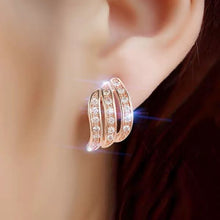 Load image into Gallery viewer, Crystal flower drop earrings
