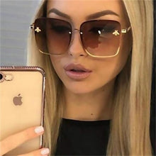 Загрузить изображение в средство просмотра галереи, Oversized frameless square bee gradient sunglasses UV400
