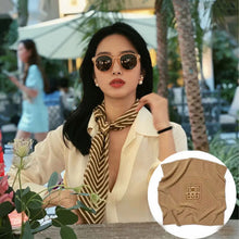 Load image into Gallery viewer, Silk print square scarf
