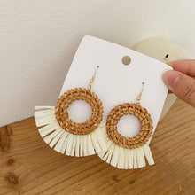 Загрузить изображение в средство просмотра галереи, Woven rattan beach pendant earrings
