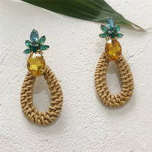 Загрузить изображение в средство просмотра галереи, Woven rattan beach pendant earrings
